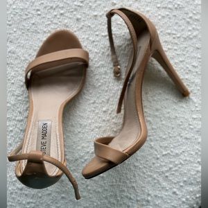 Classic nude sandals by Steve Madden